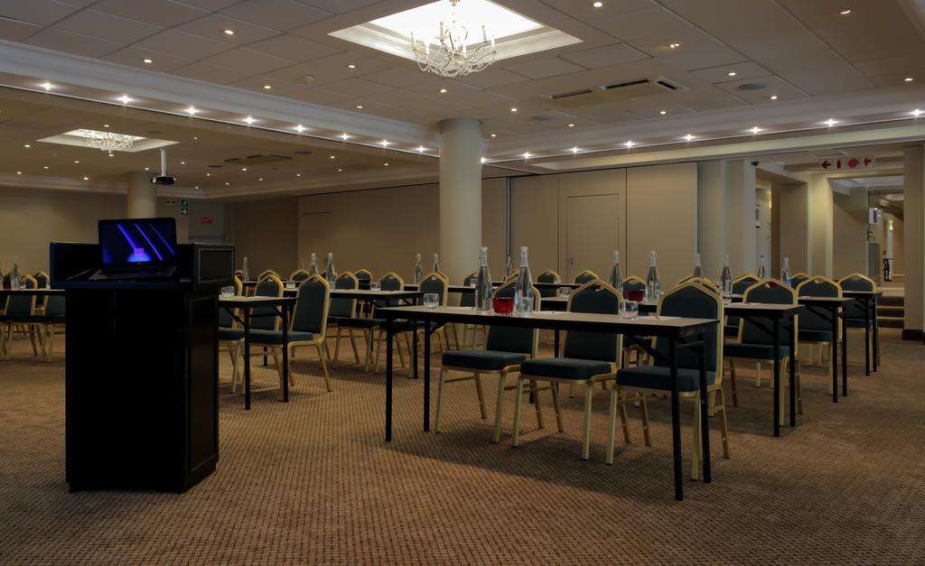 Hotel Le Vendome Ciudad del Cabo Exterior foto The conference room