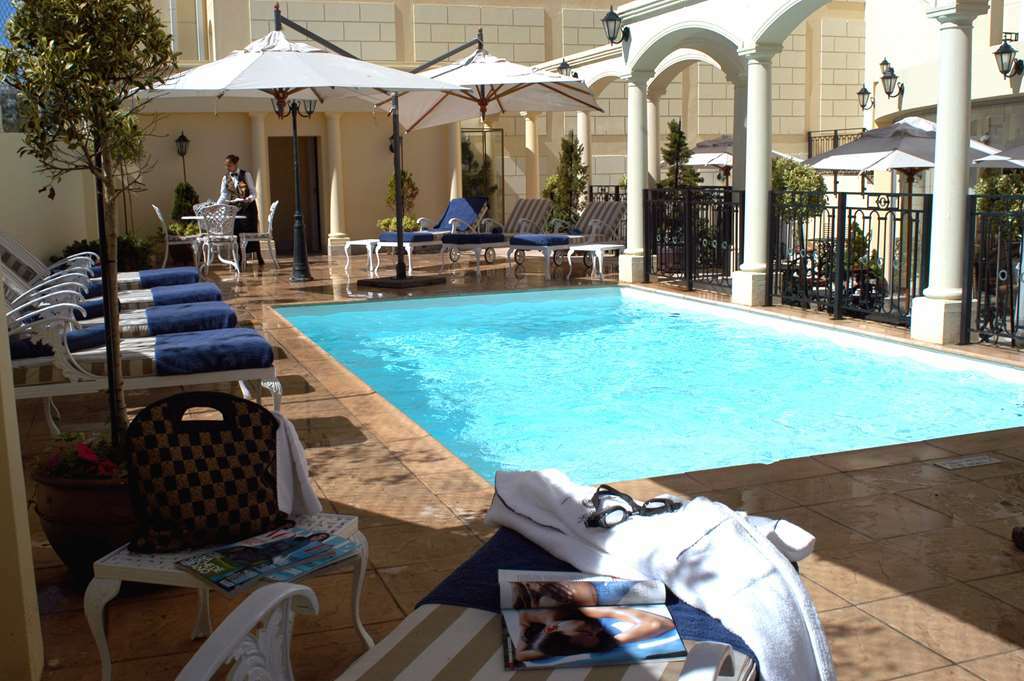 Hotel Le Vendome Ciudad del Cabo Facilidades foto The pool at the Cape Town Four Seasons